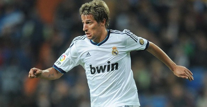Manchester United chấp nhận yêu sách của Real Madrid